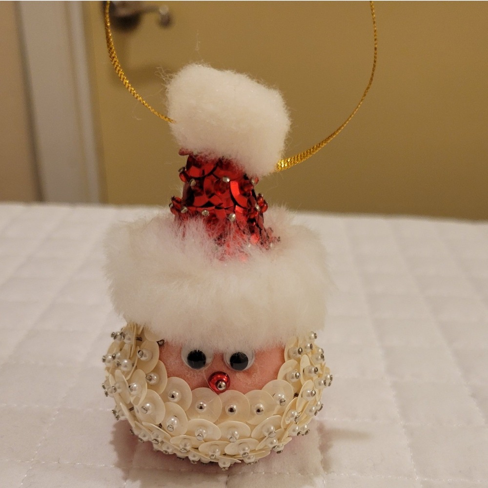 VTG Santa Claus Push Pin Sequin Beaded Christmas Tree Ornament Holiday‎ Adorable